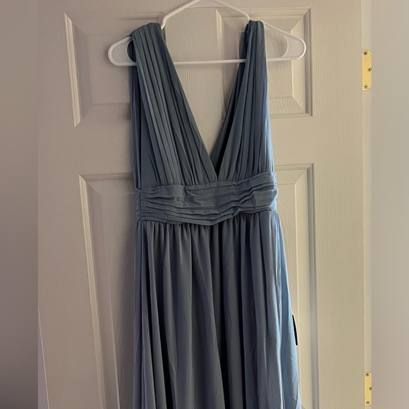 NWT LuLu’s Heavenly Hues Light Blue Maxi Dress in size Small - Picture 8 of 16